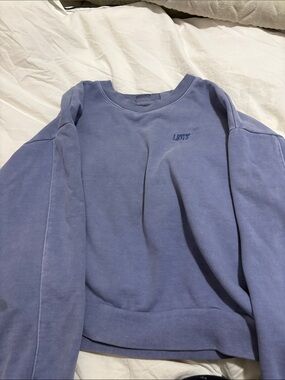 Levi'’s Ladies Crewneck Sweater in Dusty Lavender
